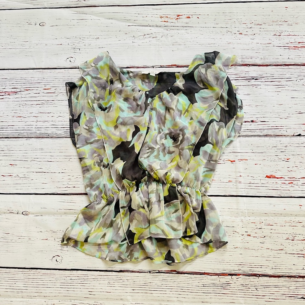 LOFT Ruffled Sleeveless Floral Blouse!